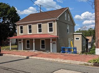 413 S Main St, Spring City, PA 19475