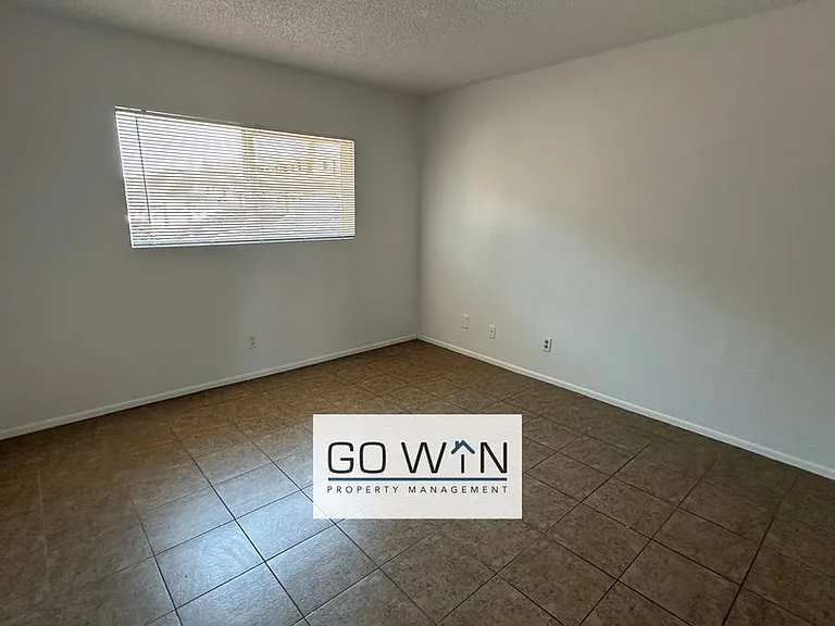 1758 E 6th Ave — Photo 2