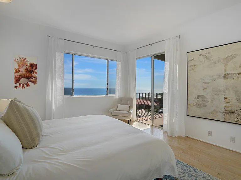 18111 Coastline Dr #2 — Photo 27
