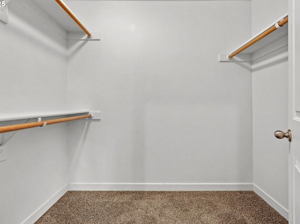 salem-oregon-2101567058 picture