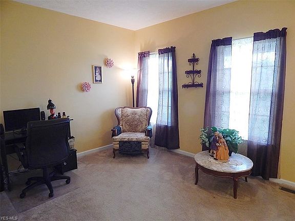 4th image of 601 Athens Ave