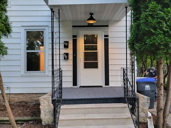 2nd image of 437 E Doty Ave