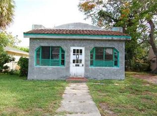 1011 Selkirk St, West Palm Beach, FL 33405