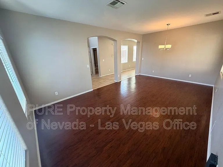4320 Laguna Garden Ave — Photo 9