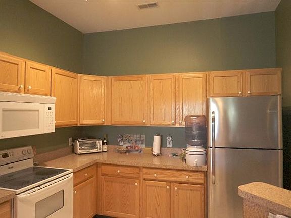 3rd image of 1083 Joyce Ln #85