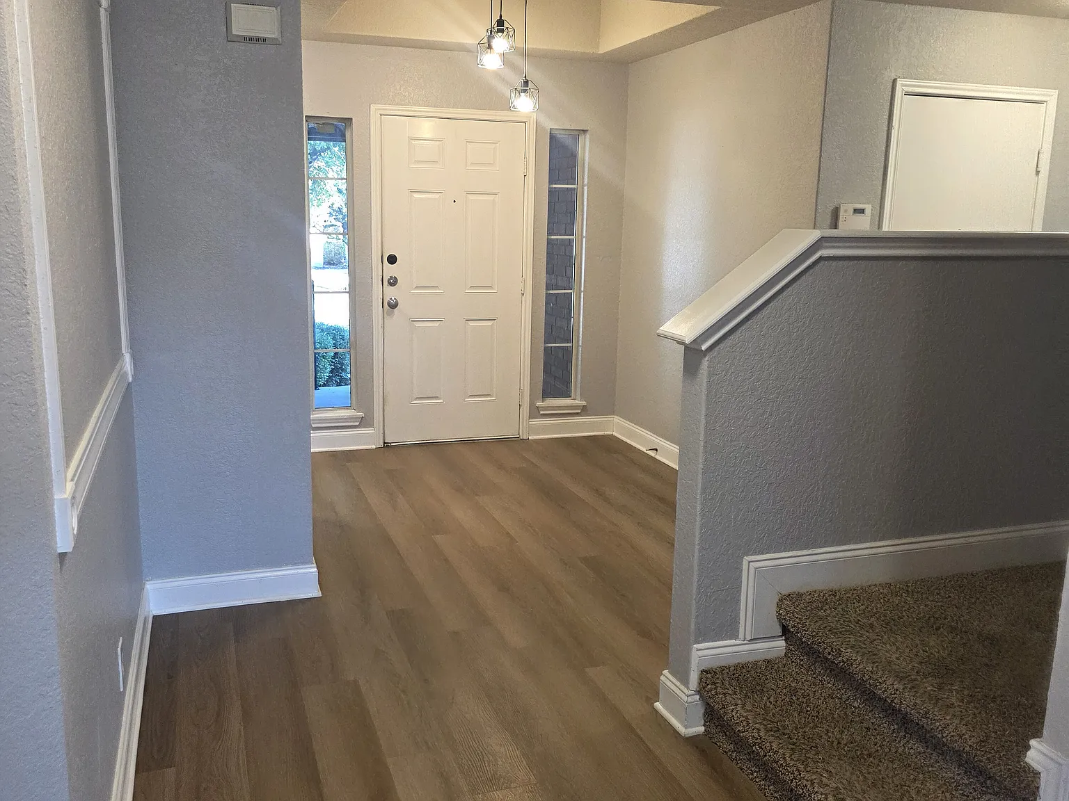 4 bed, 2915 sqft, $2,300 — Photo 4