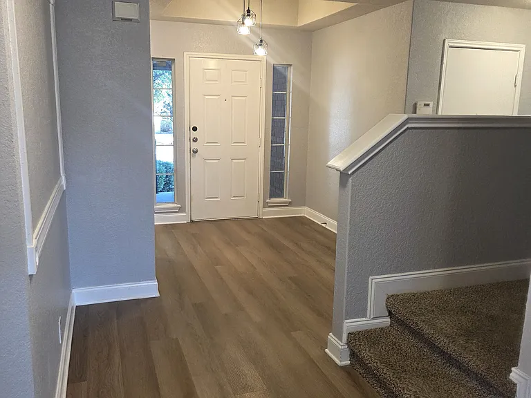 7119 Capricorn Way — Photo 4