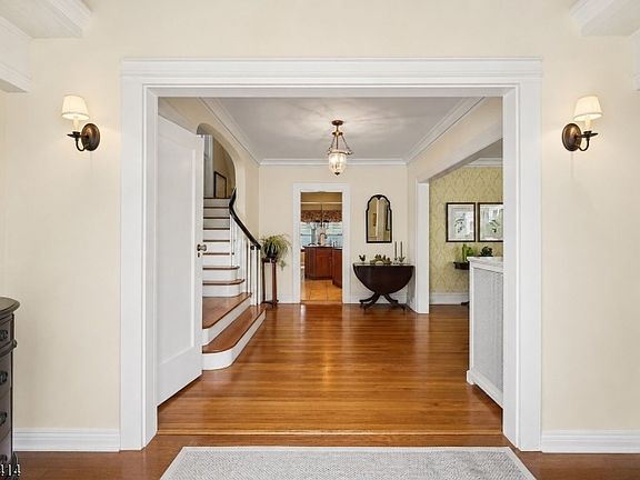 5th image of 120 Buckingham Rd