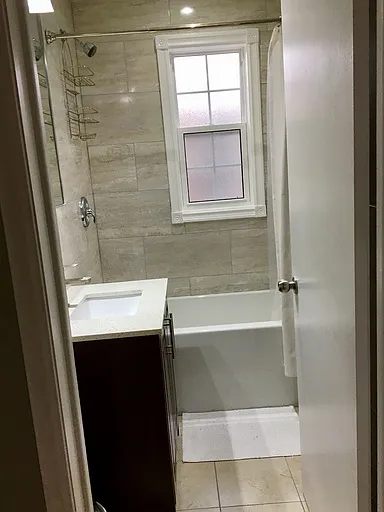 14 Marble Arch Cres #1A — Photo 3