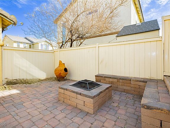3rd image of 6356 Blue Twilight Ct