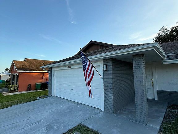 3rd image of 744 SW Carmelite Street