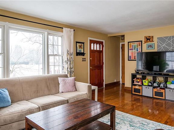 5th image of 3801 Vineyard Ave
