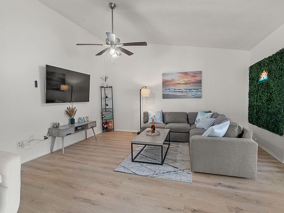 2nd image of 2316 Fulton Way