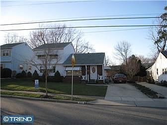 2nd image of 207 Cornell Ave