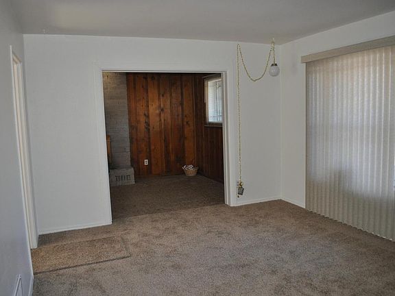 5th image of 637 Madeira Dr SE