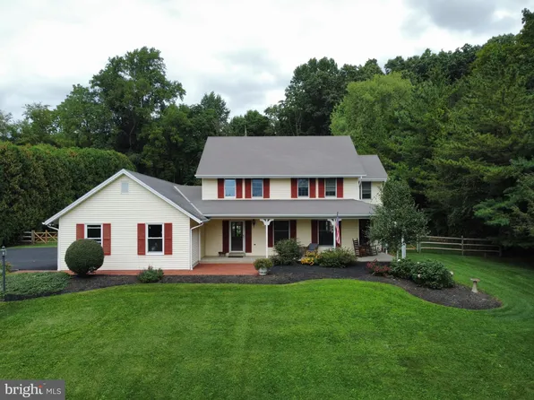 4821 Wendi Dr E, Zionsville, PA 18092