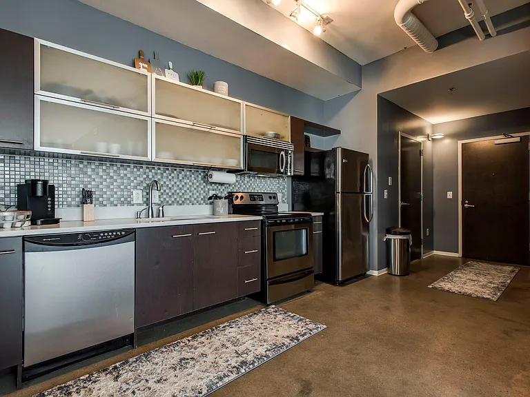 2115 Yeaman Pl #332 — Photo 2