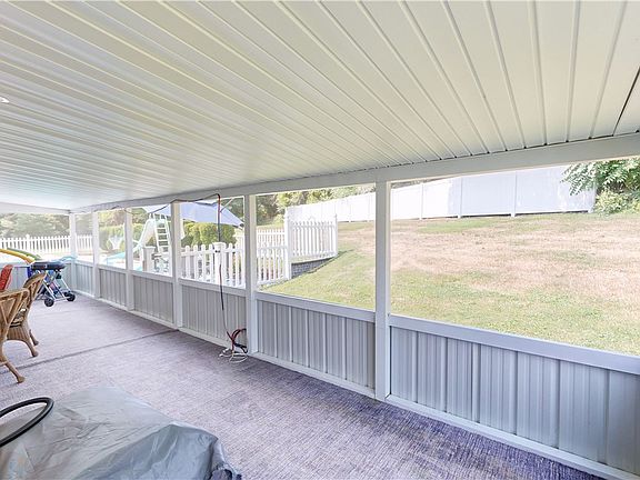 4th image of 118 Suncrest Terrace Rd