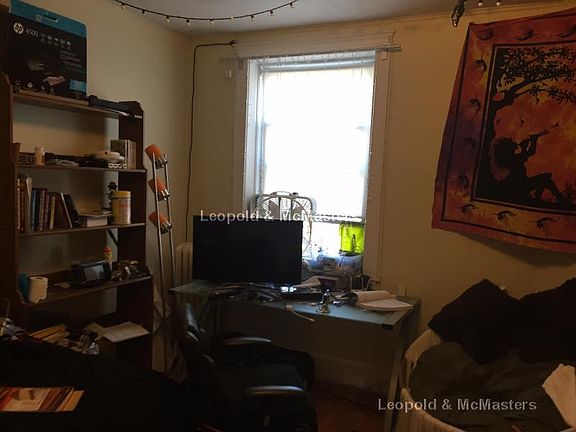 2nd image of 92 Cypress St #4W
