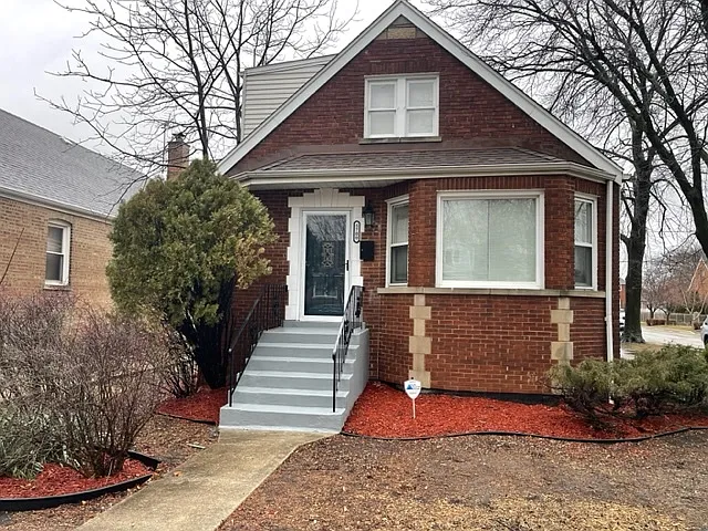 5700 S Nashville Ave photo 1