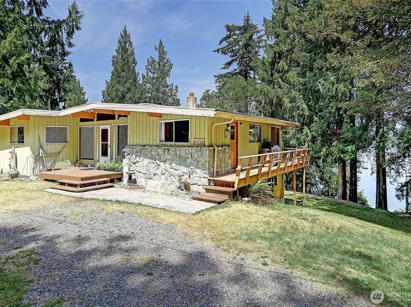 1351 Steffen Place, Camano Island, WA 98282
