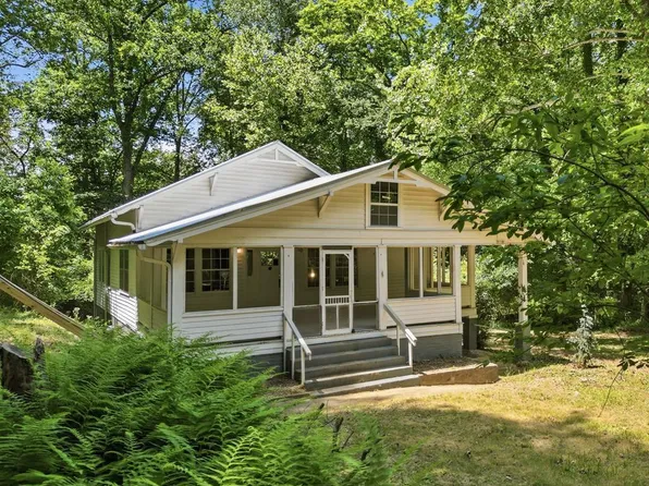 2494 Blue Ridge Dr, Blue Ridge, GA 30513
