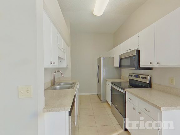 5th image of 8158 Pilgrims Trace Dr N