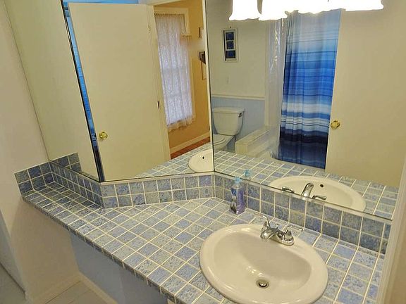 5th image of 1529 Crest Dr