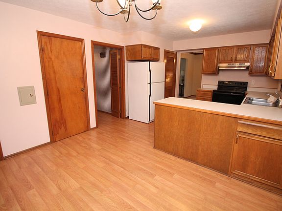 5th image of 595 Whitney Ave