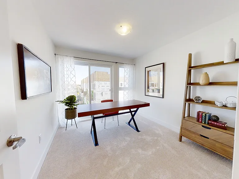 234 Edgevalley Rd #82 — Photo 17