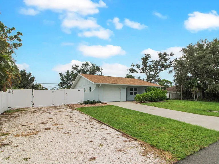 1616 Jupiter Rd — Photo 2