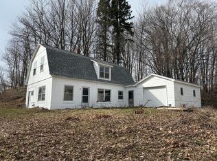 3286 W Garfield Rd, New Era, MI 49446