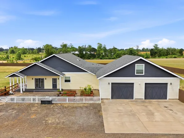 38053 Robinson Dr, Scio, OR 97374