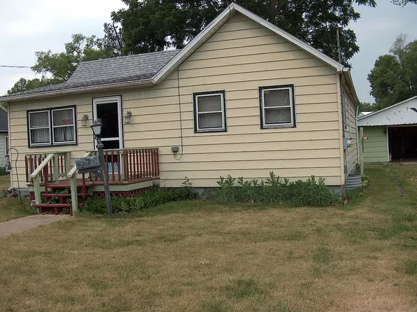 1507 N 2nd St, Chillicothe, IL 61523