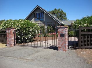 697 Fawn Dr, San Anselmo, CA 94960