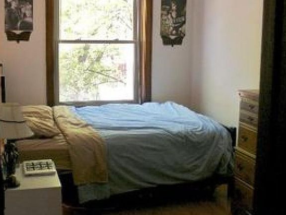 2nd image of 721 W Wrightwood Ave #2