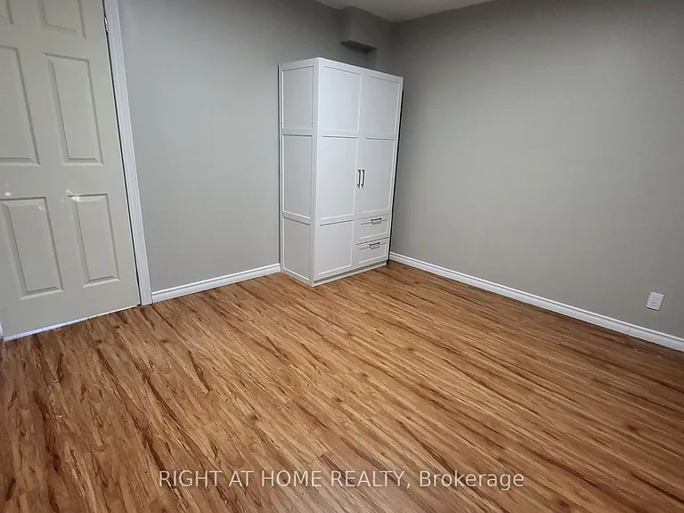 5402 Fasdon Ct #LOWER — Photo 11