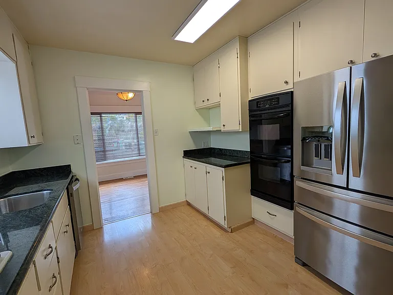 533 Oak Ave — Photo 8