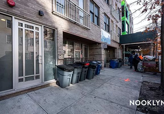4th image of 27 Fayette St #2C