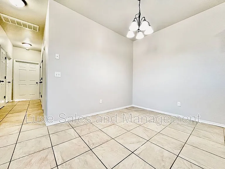 1328 Garden Gate Dr #A — Photo 7