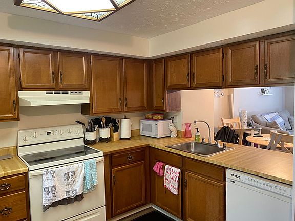 3rd image of 8281 Mary Lee Ln