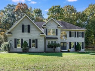 1 Sir Arthurs Ct, Sparta, NJ 07871