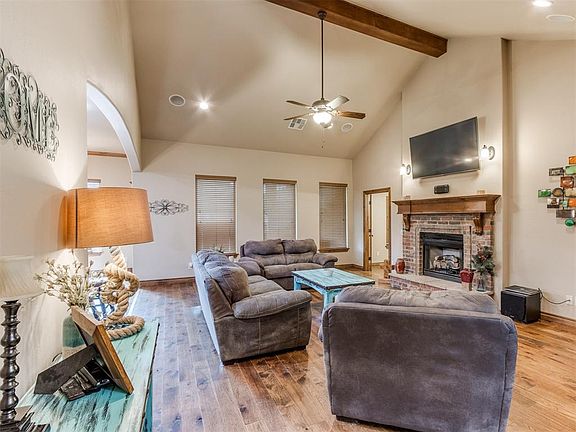 5th image of 1005 Dayton Ln