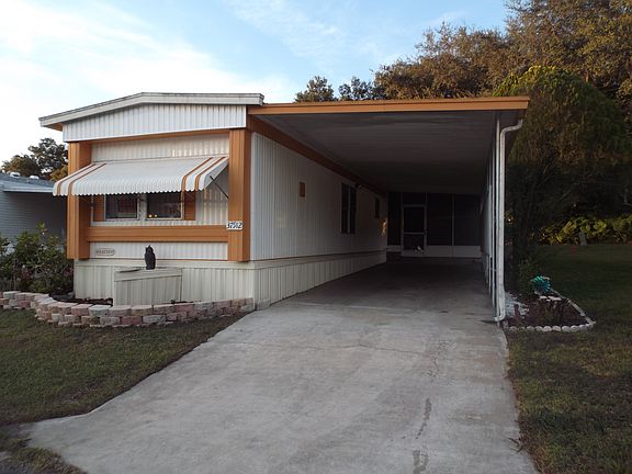 2nd image of 37912 Lake Gilbert Cir