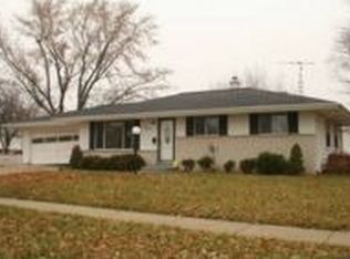 1815 S Walnut St, Janesville, WI 53546