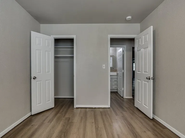 1005 SW 63rd St — Photo 52