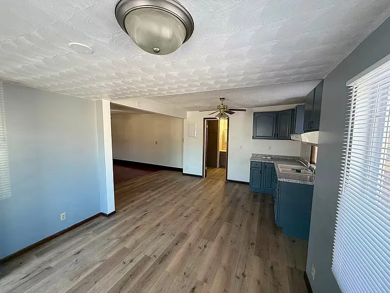 Dining Area / Entry