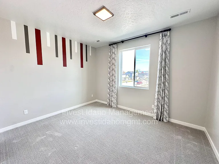 373 N Stone Canyon Ln — Photo 16