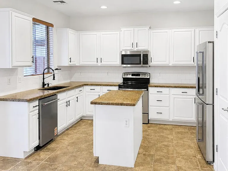 4325 E Vallejo Ct — Photo 7