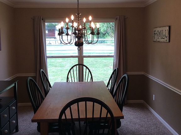 4th image of 219 River Valley Blvd